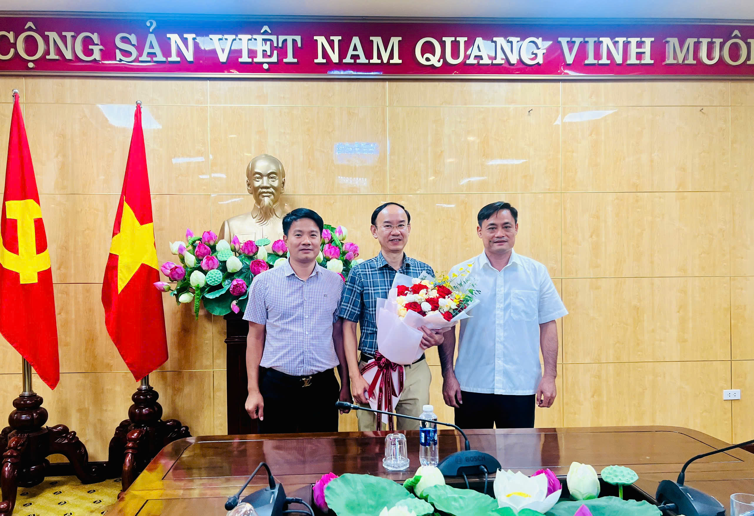 anh tin bai